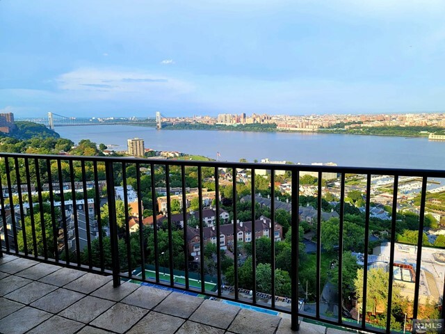 200 Winston Drive 2304  Cliffside Park NJ 07010 photo