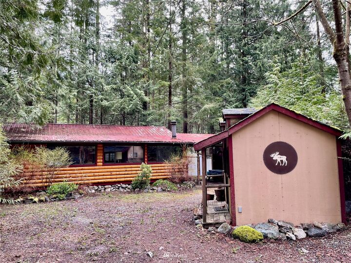 Property Photo:  1133 Alder Lane  WA 98295 