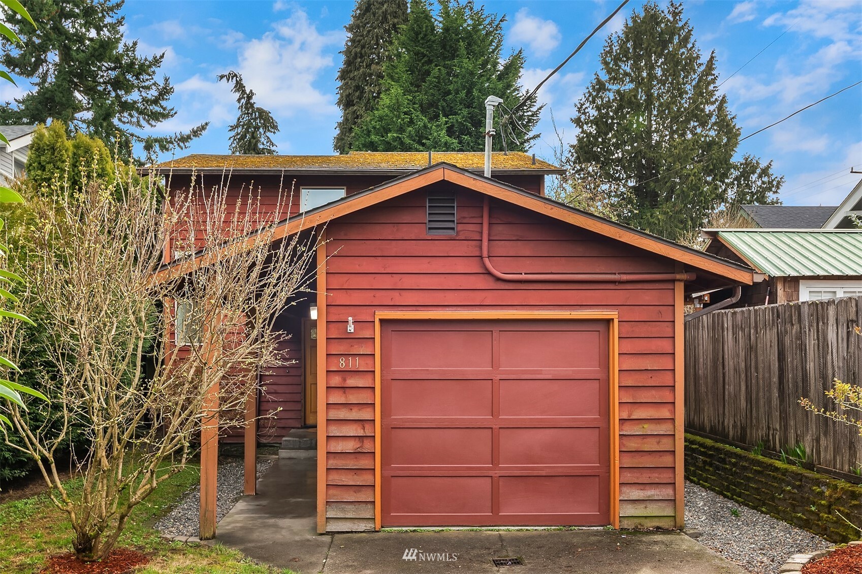 Property Photo:  811 NE 57th Street  WA 98105 