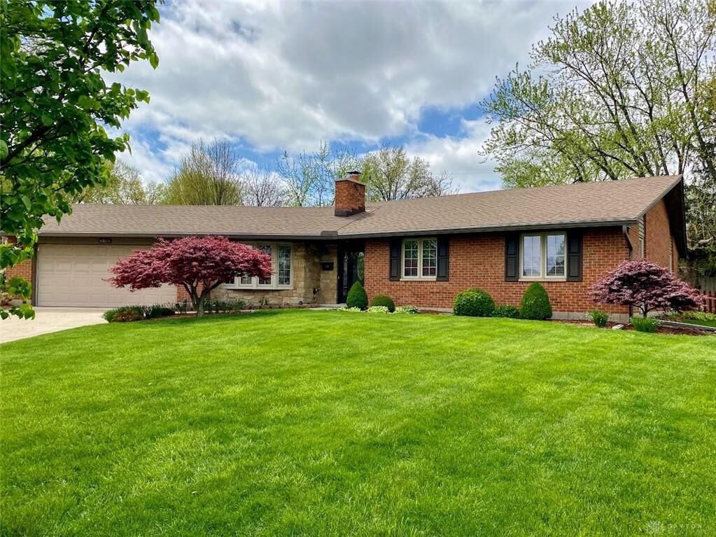 Property Photo: 4865 Marybrook Drive OH 45429