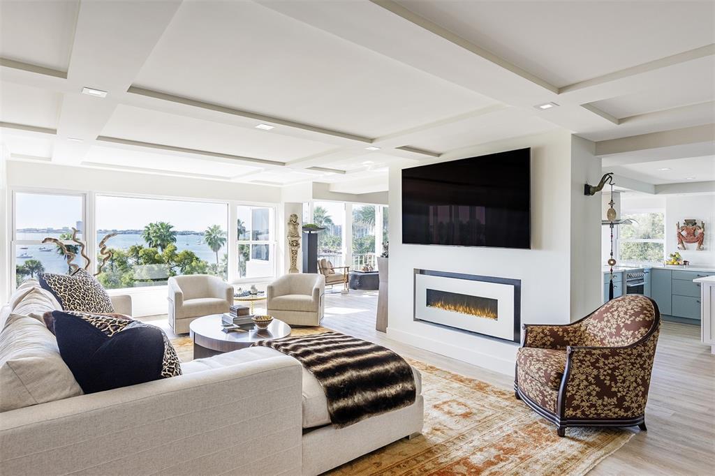 Property Photo: 555 S Gulfstream Avenue 501/502 FL 34236