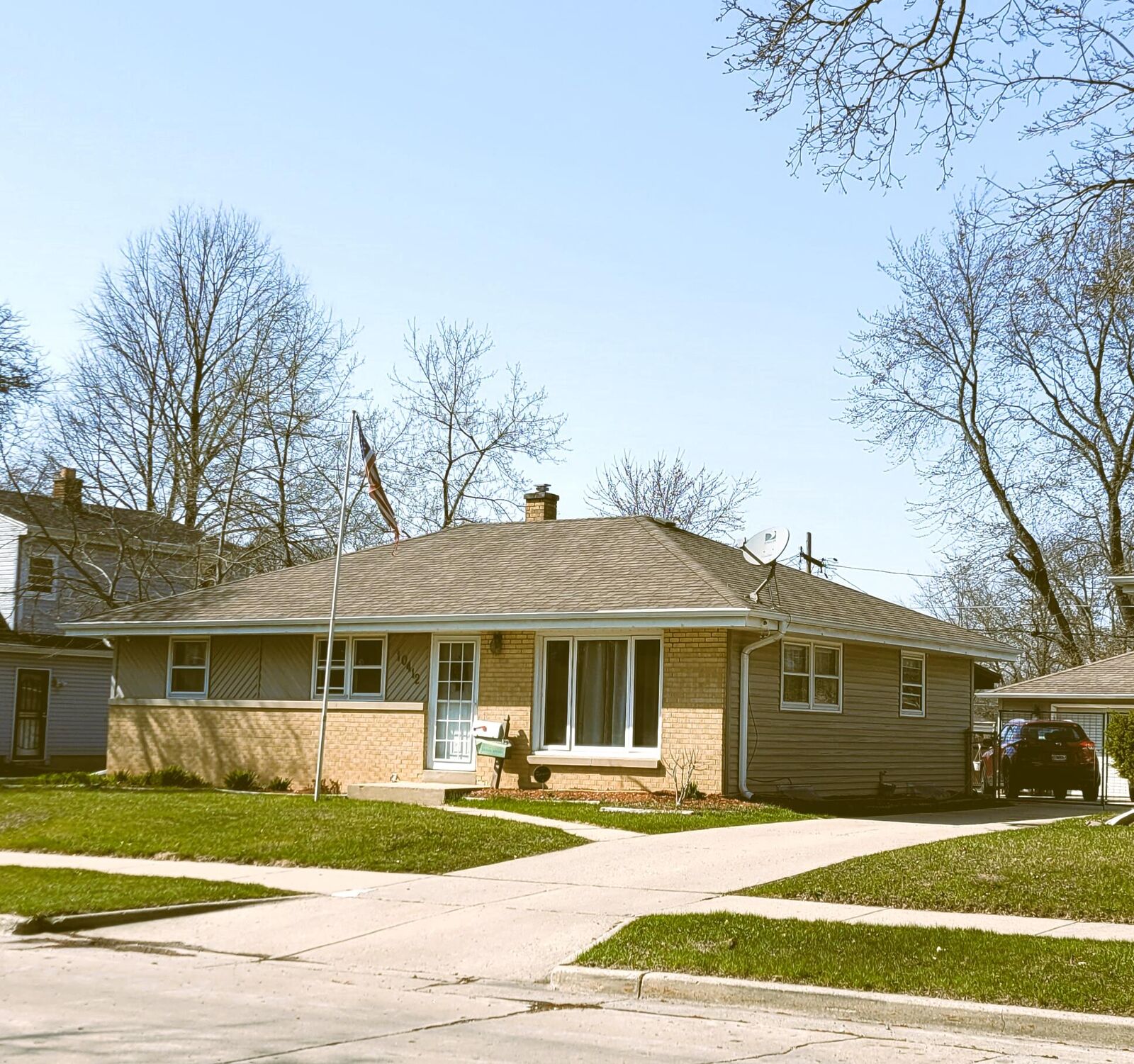 Property Photo: 10412 W Caldwell Ave WI 53225