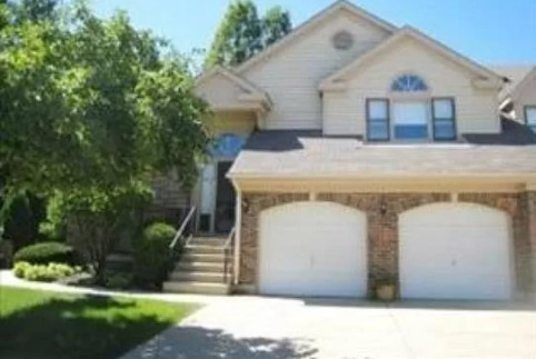 Property Photo:  2510 Live Oak Lane  IL 60089 