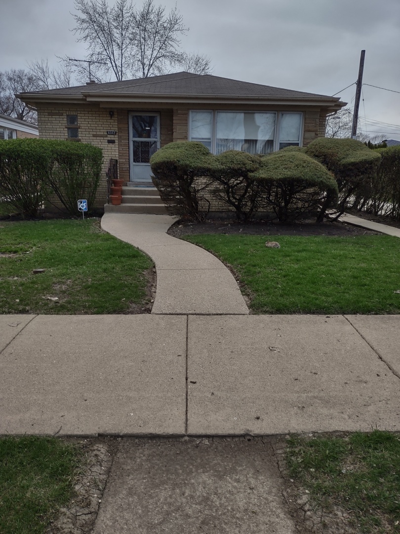 Property Photo: 8342 N Central Park Avenue IL 60076