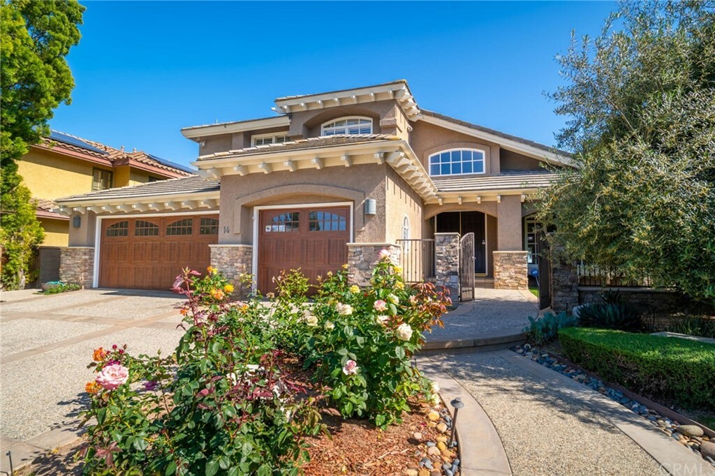 Property Photo:  14 Skylark Way  CA 92679 