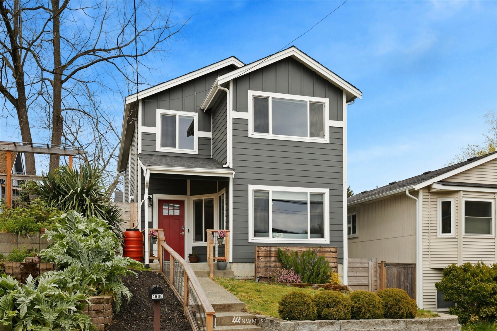 Property Photo:  4606 S Mead Street  WA 98118 