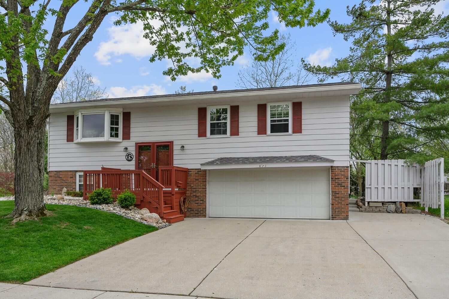 Property Photo:  873 Tradewind Dr  OH 45040 