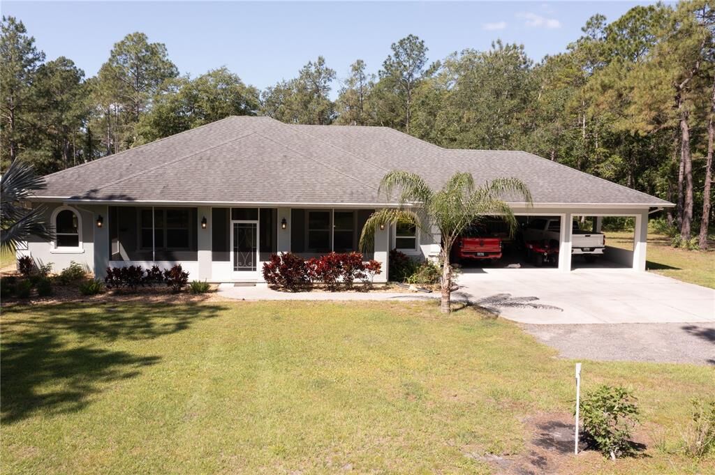 Property Photo:  39901 Spring Water Lane  FL 32784 