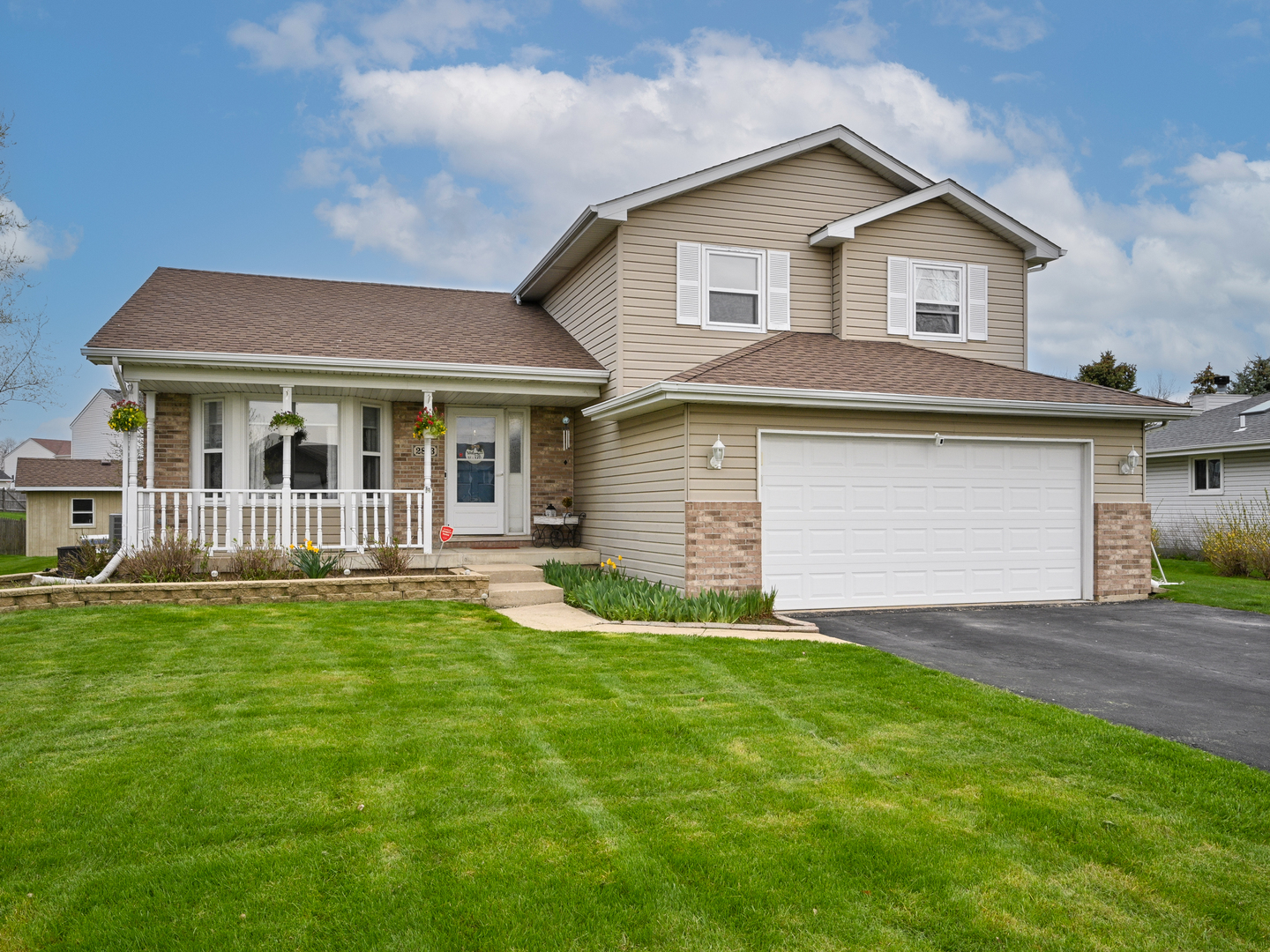 Property Photo: 2813 Joe Adler Drive IL 60586