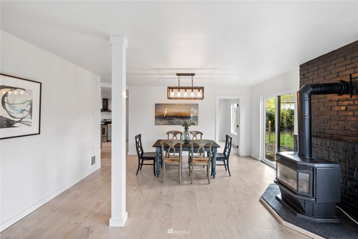 Property Photo: 512 3rd Street WA 98294