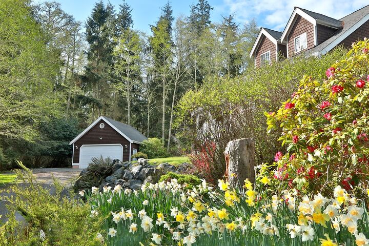 Property Photo:  3099  Spahr Road  WA 98253 