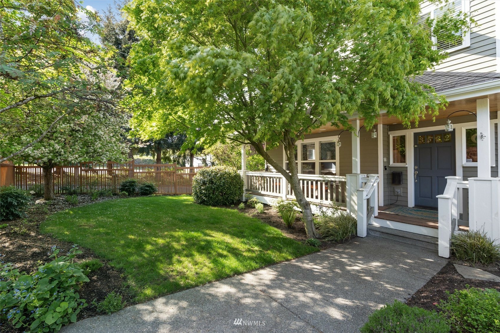 Property Photo:  3522 W Lawton Street  WA 98199 