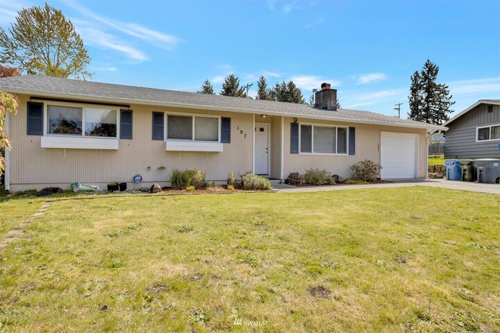 Property Photo: 107 Candlewyck Drive W WA 98499