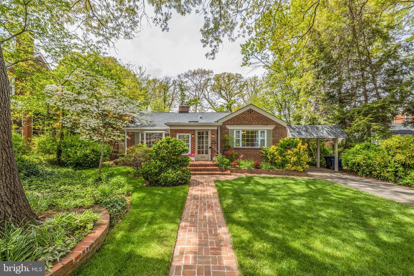 Property Photo:  834 Fontaine Street  VA 22302 