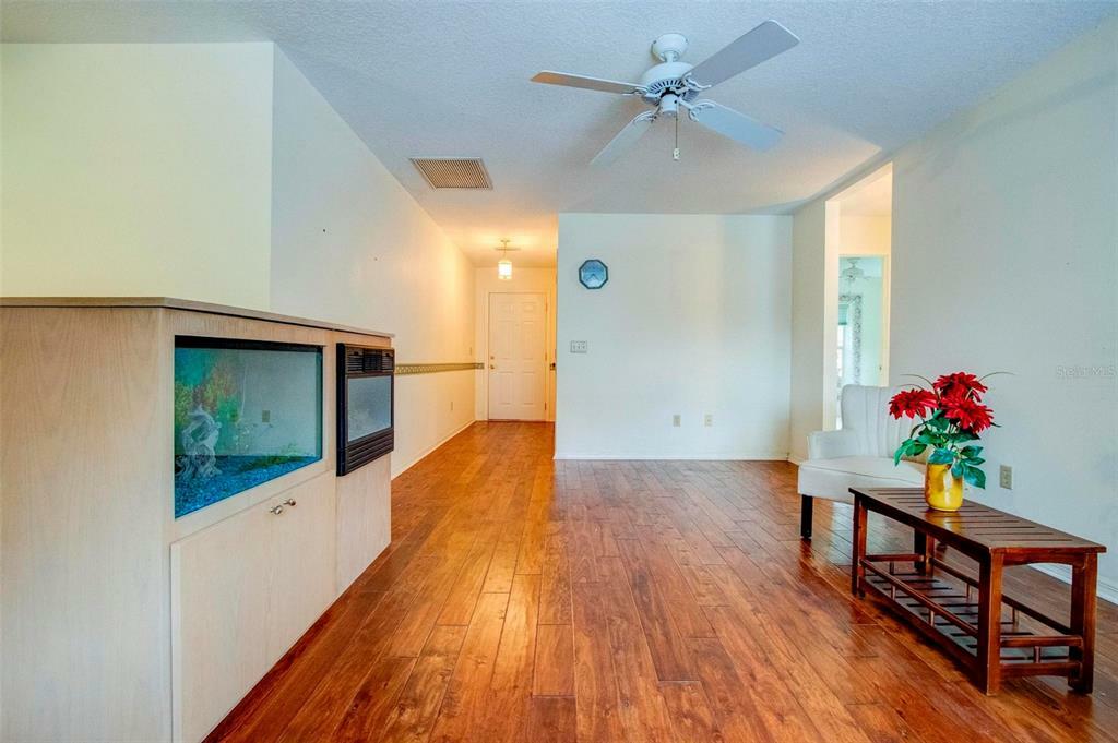 Property Photo: 10350 Oakhaven Drive N FL 33782