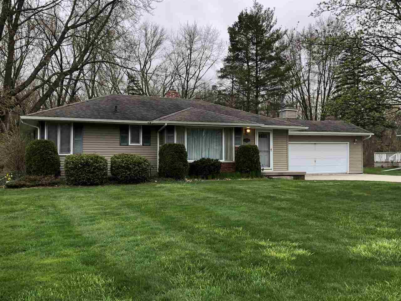 Property Photo:  2401 Meadowbrook  MI 48420 