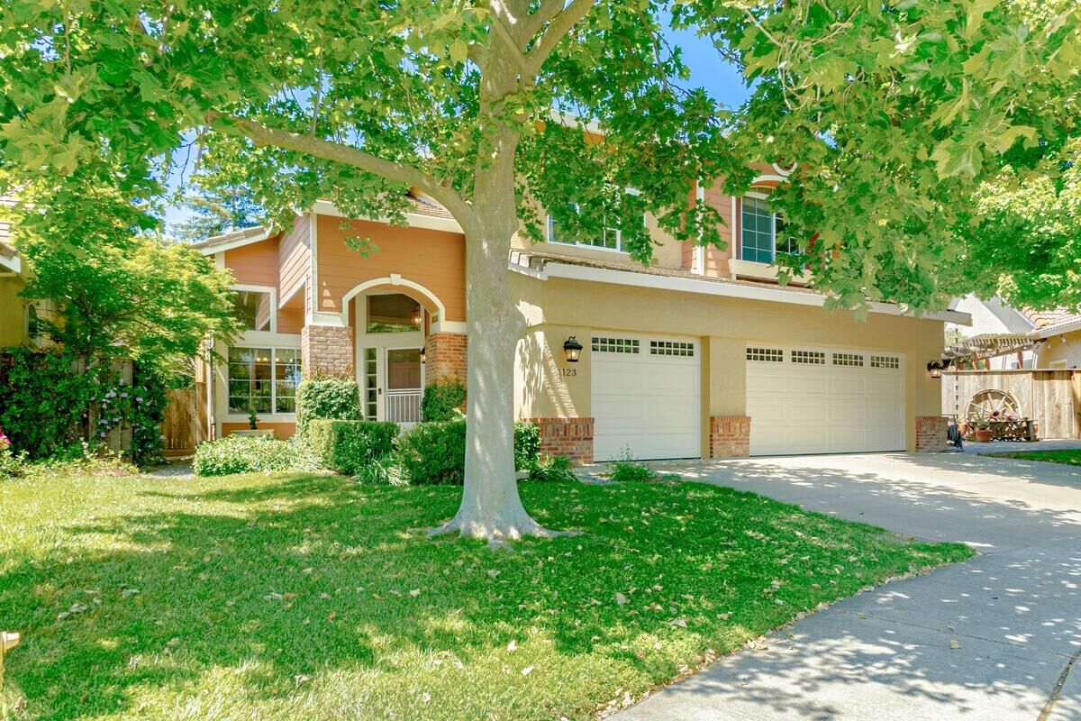 Property Photo: 1123 Villaverde Lane CA 95618