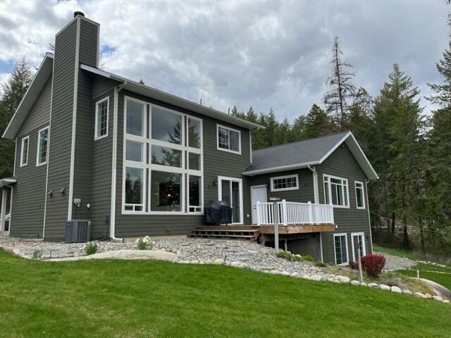 Property Photo:  896 Townsend-Sackman Rd  WA 99114 