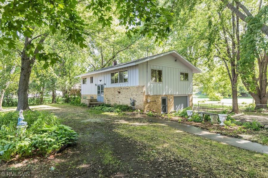 Property Photo:  32140 Dresden Avenue  MN 55057 