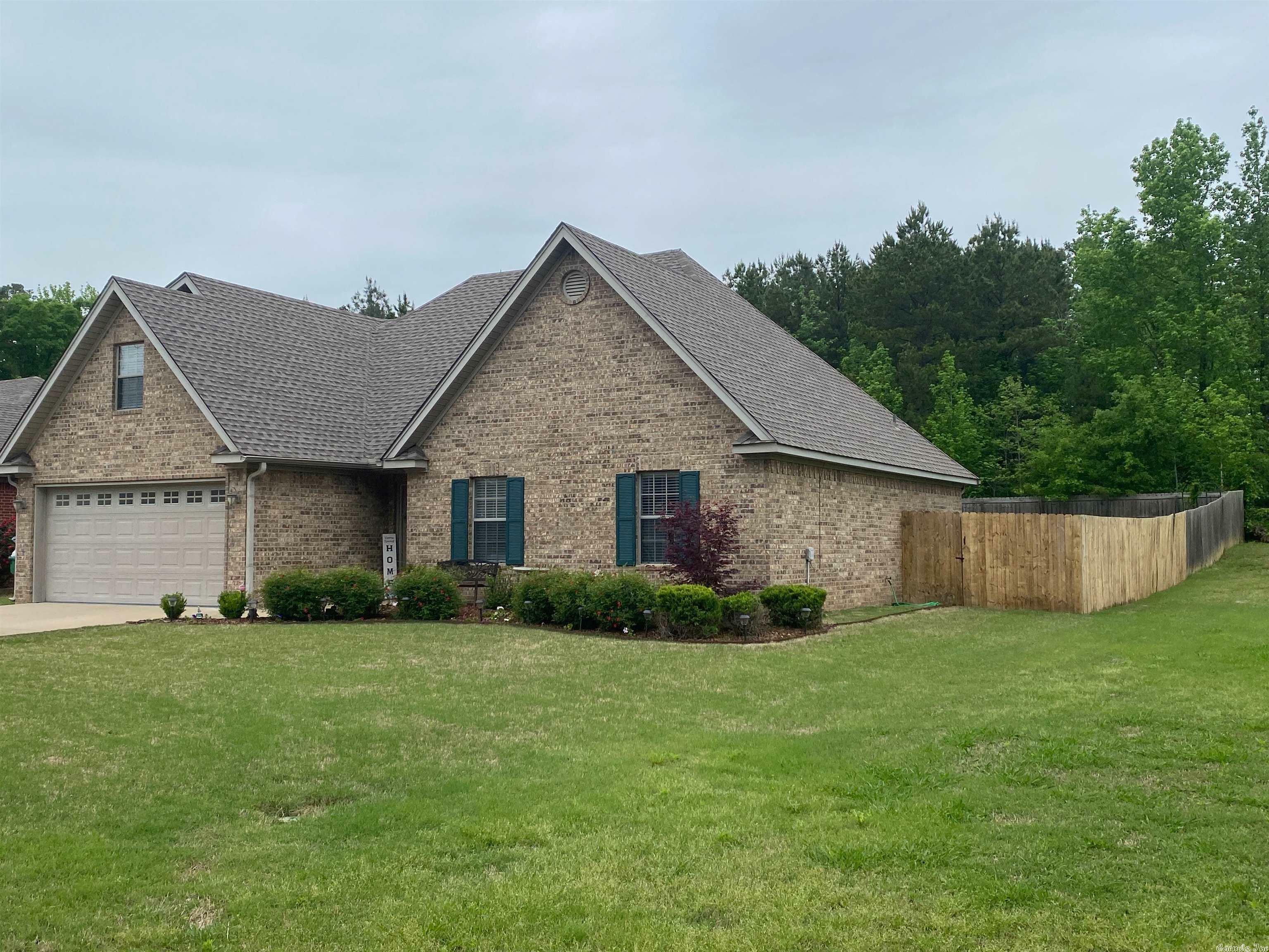 Property Photo:  12 N Starlite Road  AR 72106 