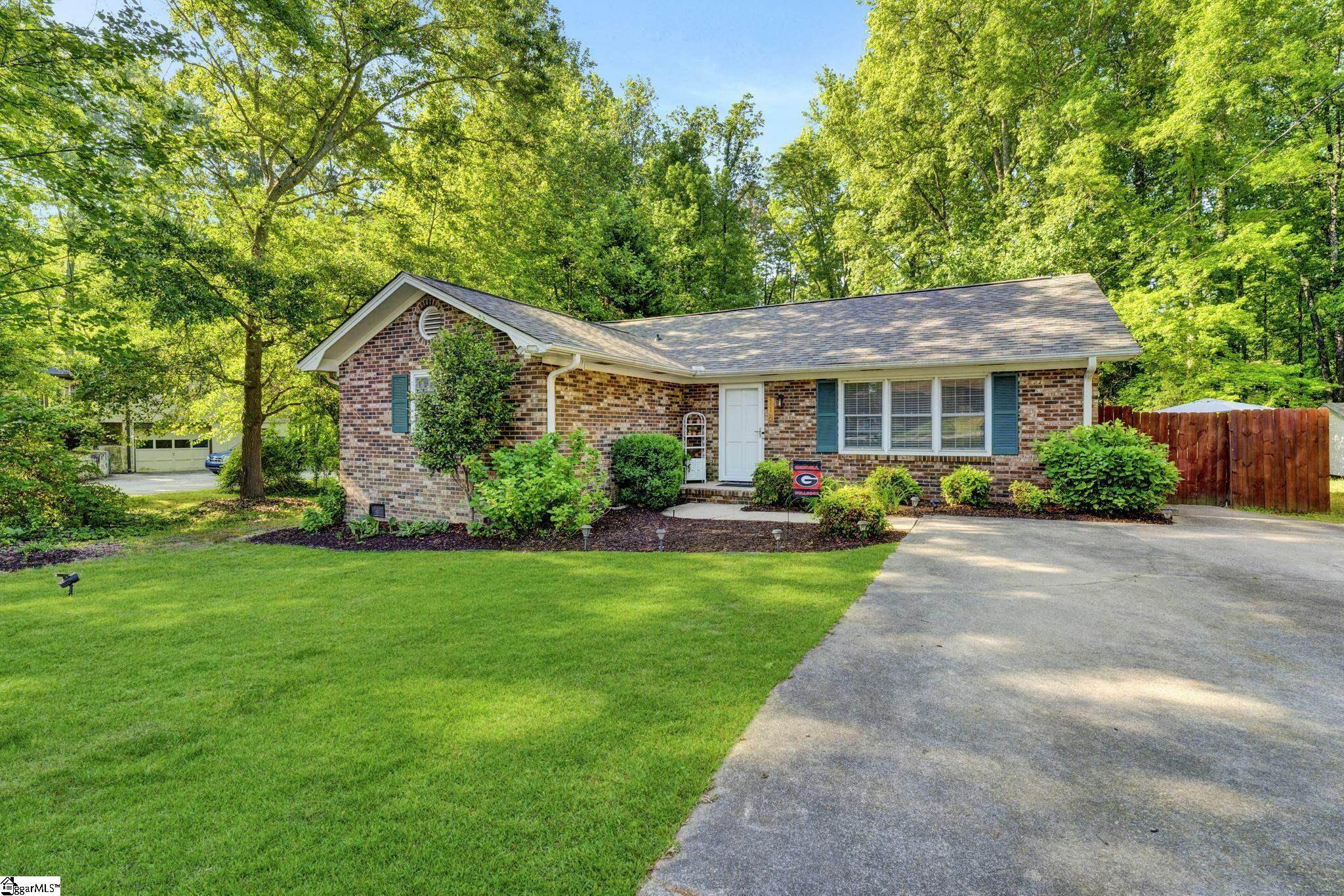 Property Photo:  118 Trent Drive  SC 29687 