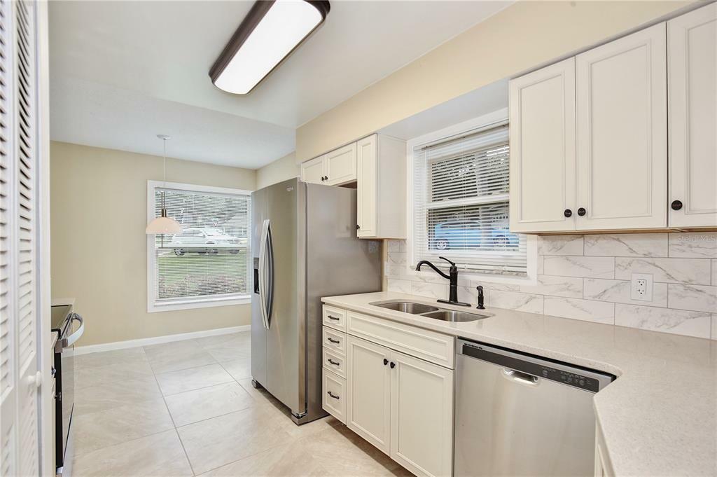 Property Photo:  7210 Alston Court  FL 32835 