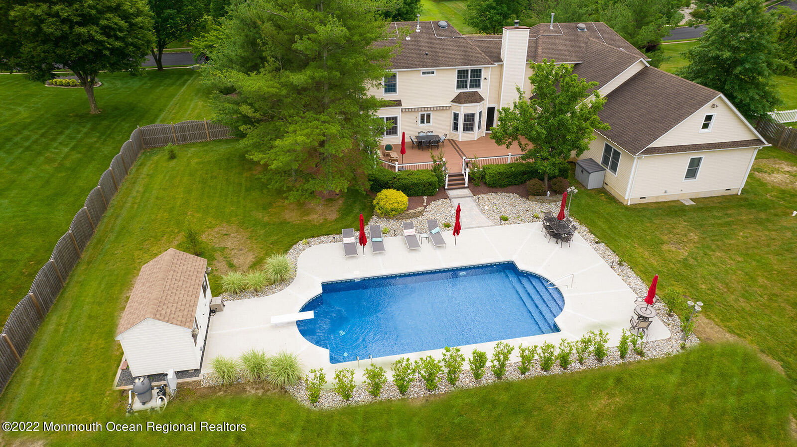 Property Photo:  5 Sedona Court  NJ 08535 