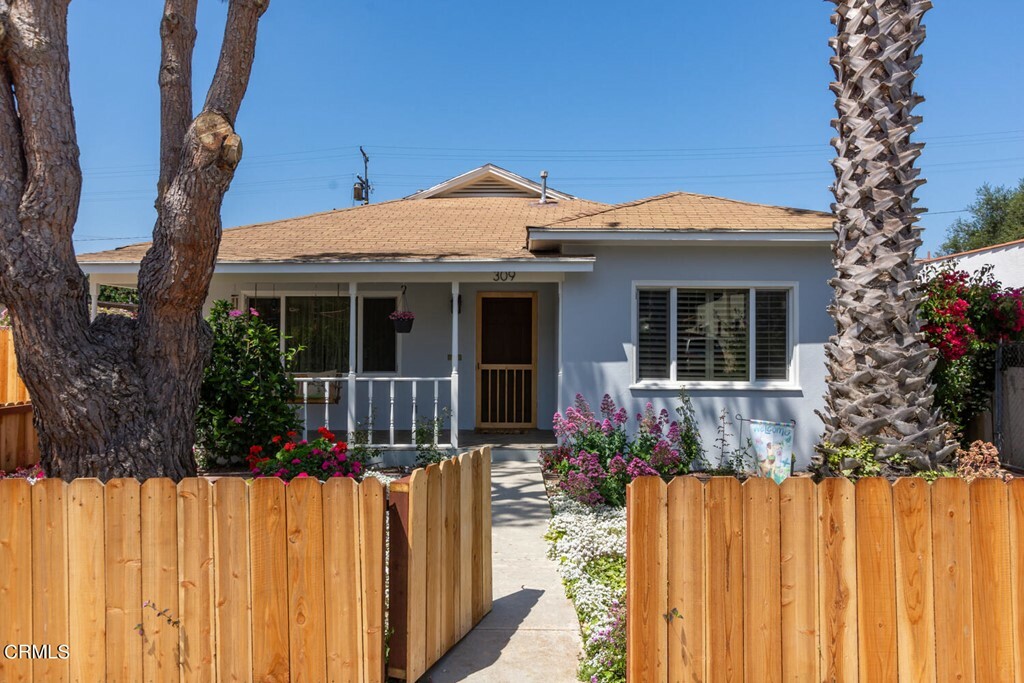 Property Photo:  309 S Dunning Street  CA 93003 