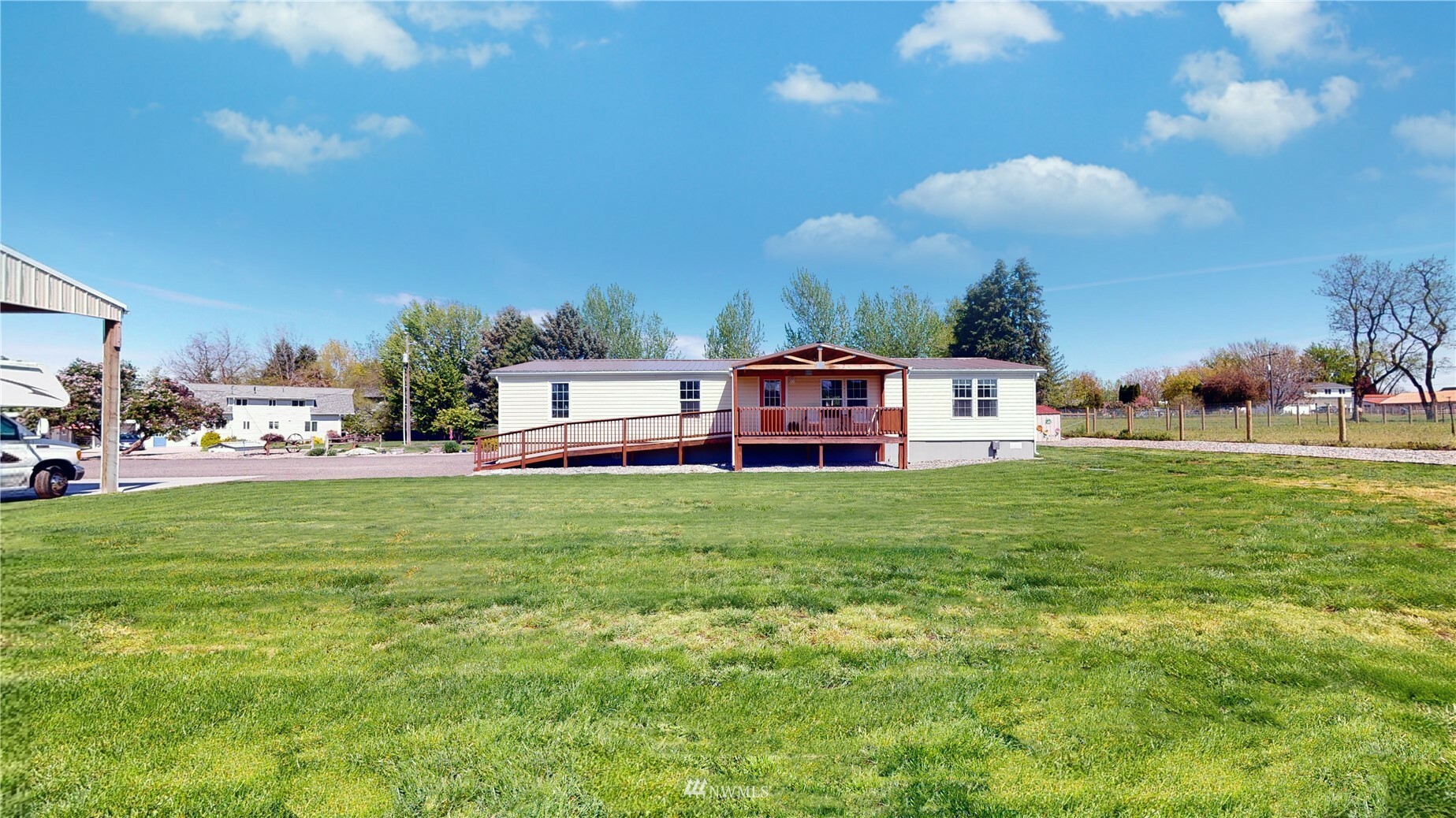 Property Photo:  1133 Valley Street  WA 99362 