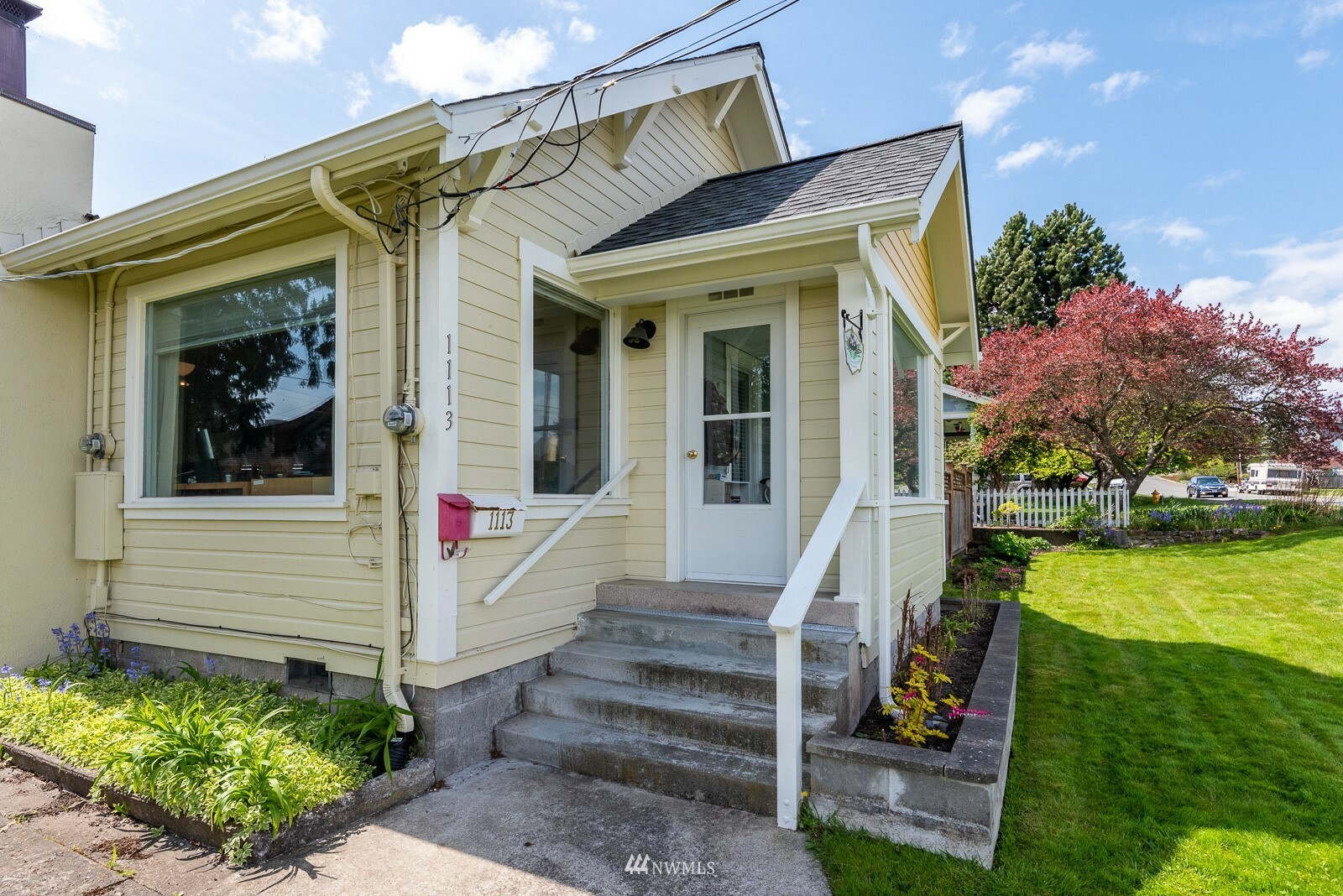 Property Photo:  1113 16th Street  WA 98221 