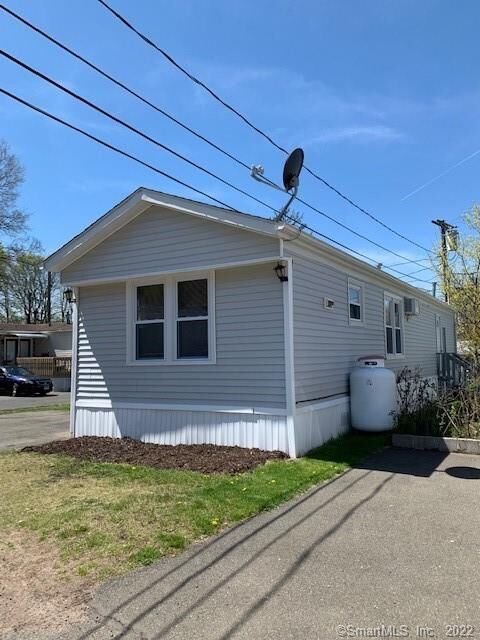 Property Photo: 1012 Old Colony Road 89 CT 06451