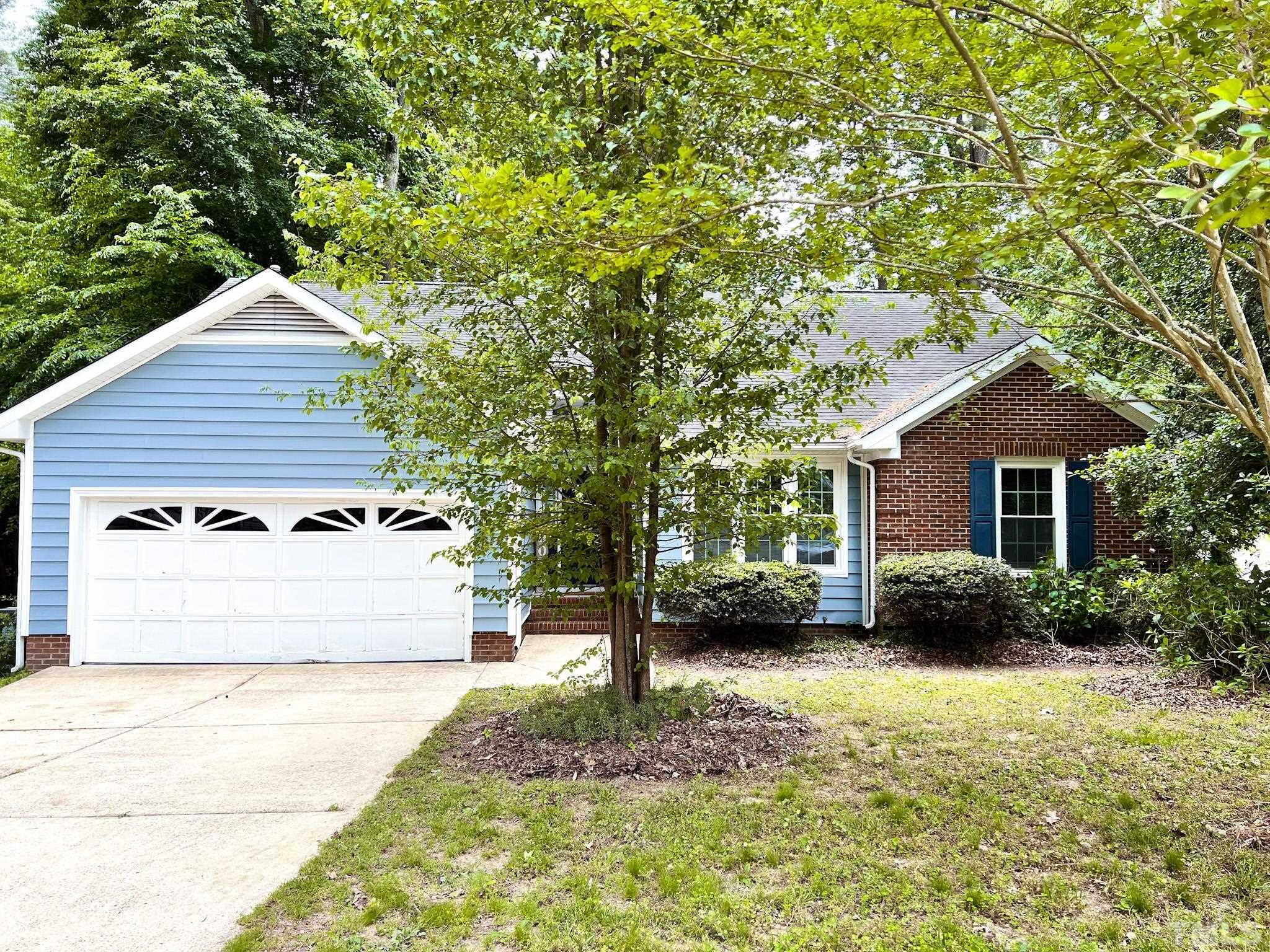 Property Photo:  4700 Hunt Manor Court  NC 27616 