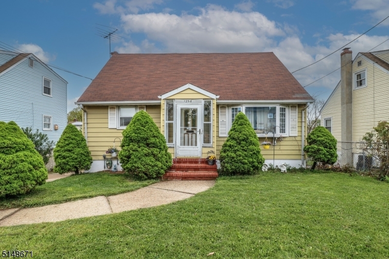 Property Photo:  1256 Rahway Ave  NJ 07001 