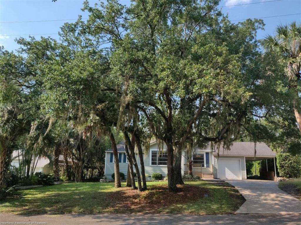 Property Photo:  2624 Emerson Avenue  FL 33870 