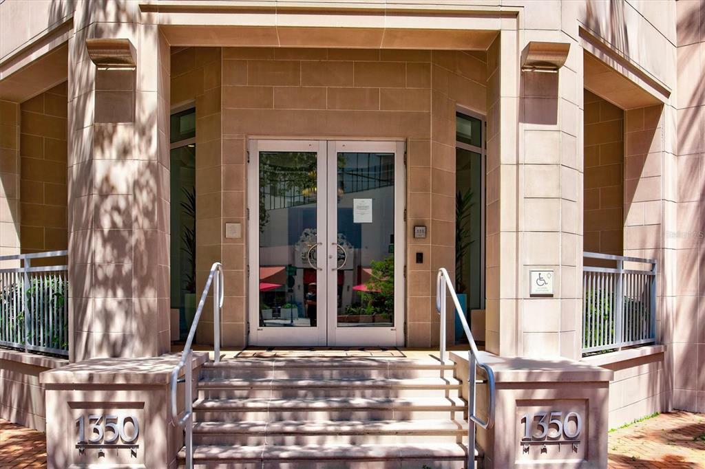 Property Photo: 1350 Main Street 602 FL 34236