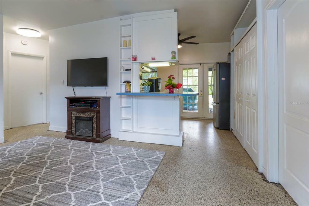Property Photo: 2854 Rouen Avenue FL 32789