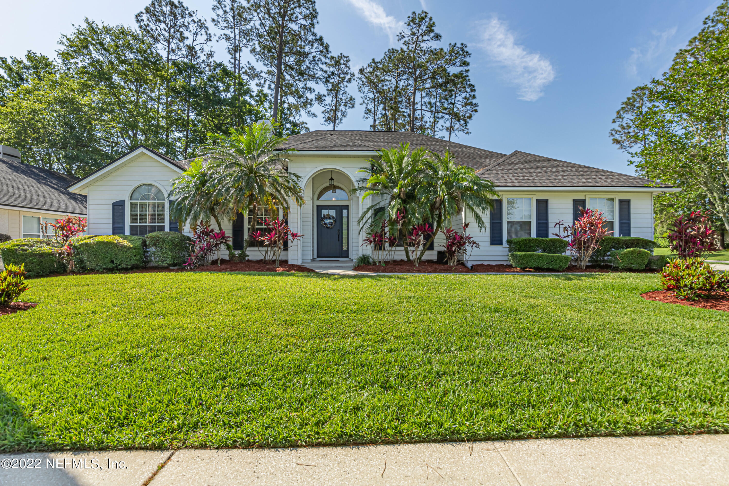 Property Photo:  2330 Eagle Harbor Parkway  FL 32003 