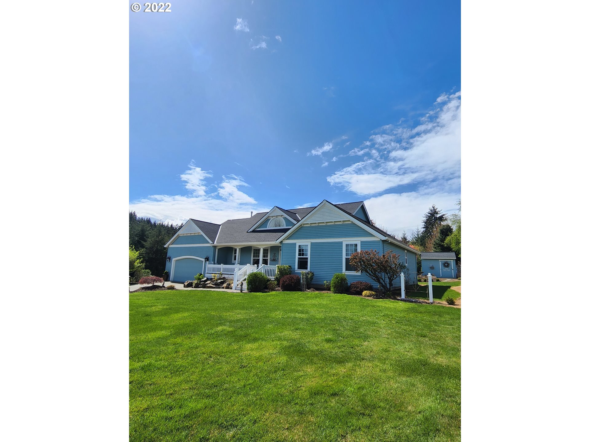 Property Photo: 32912 Stonebrook Dr OR 97053
