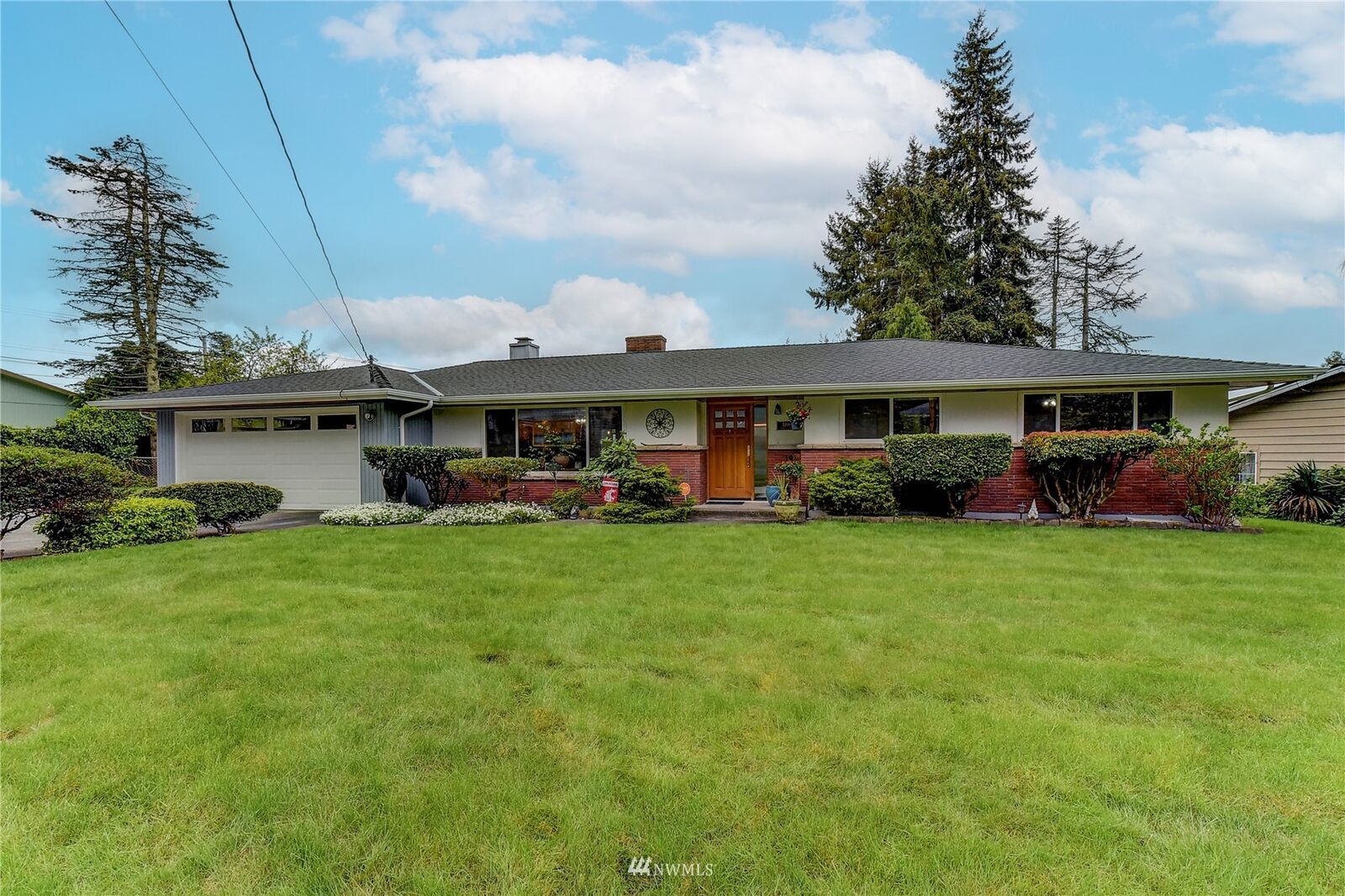 Property Photo:  5306 Sunset Lane  WA 98203 