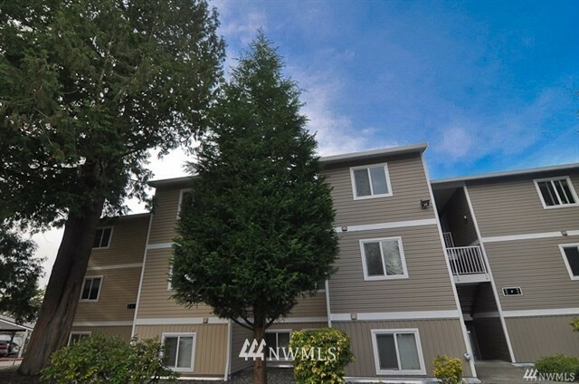 12450 NE 130th Court F304  Kirkland WA 98034 photo