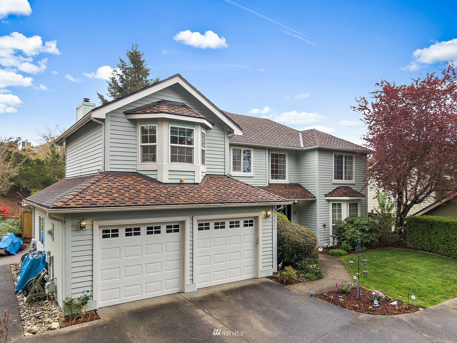Property Photo: 34625 8th Avenue SW WA 98023
