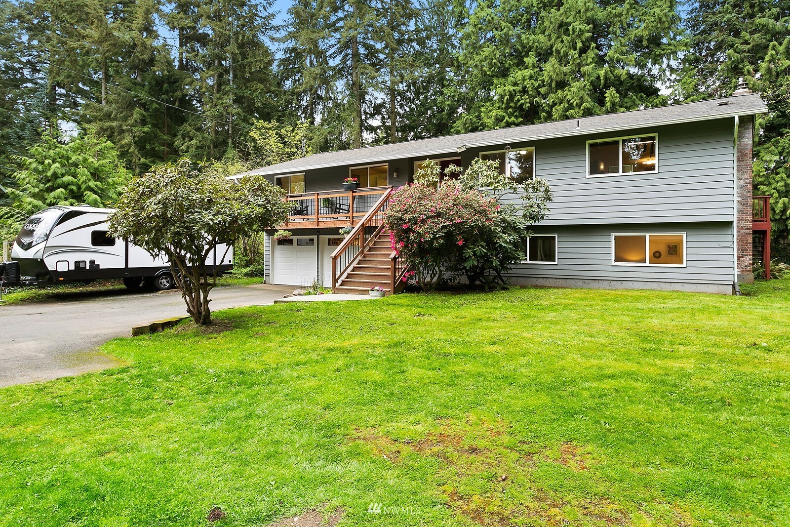 Property Photo:  13812 Cascadian Way  WA 98208 