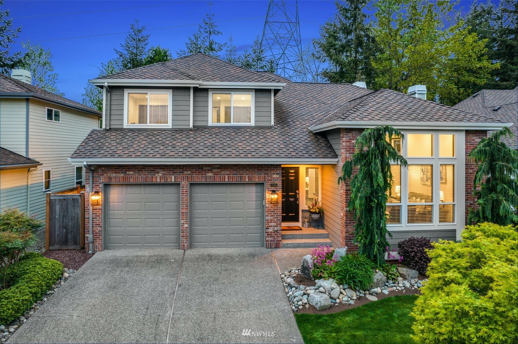 Property Photo: 25463 SE 42nd Place WA 98029