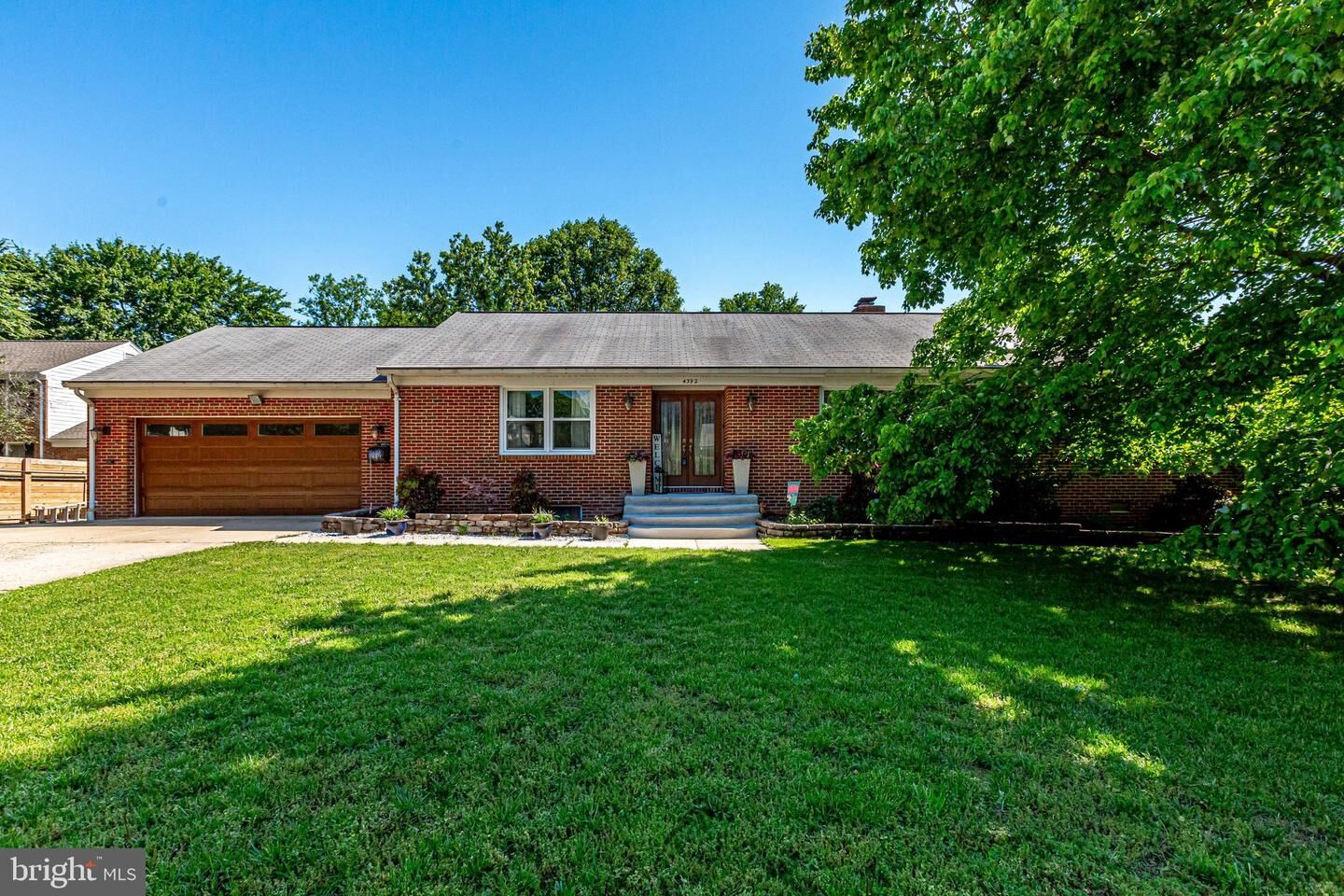 Property Photo: 4392 Eaton Place VA 22310