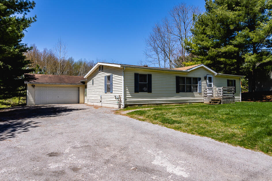 3820 Sargent Road  Jackson MI 49202 photo