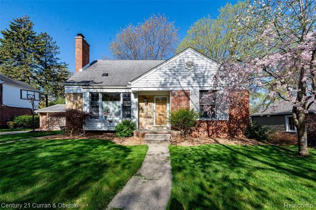 Property Photo:  2413 Elmhurst Avenue  MI 48073 