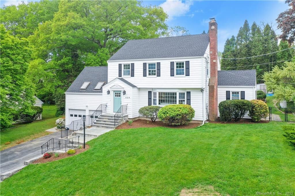 Property Photo: 429 Lockwood Road CT 06824