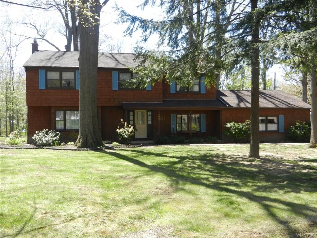 Property Photo:  4668 Pinecrest Terrace  NY 14057 