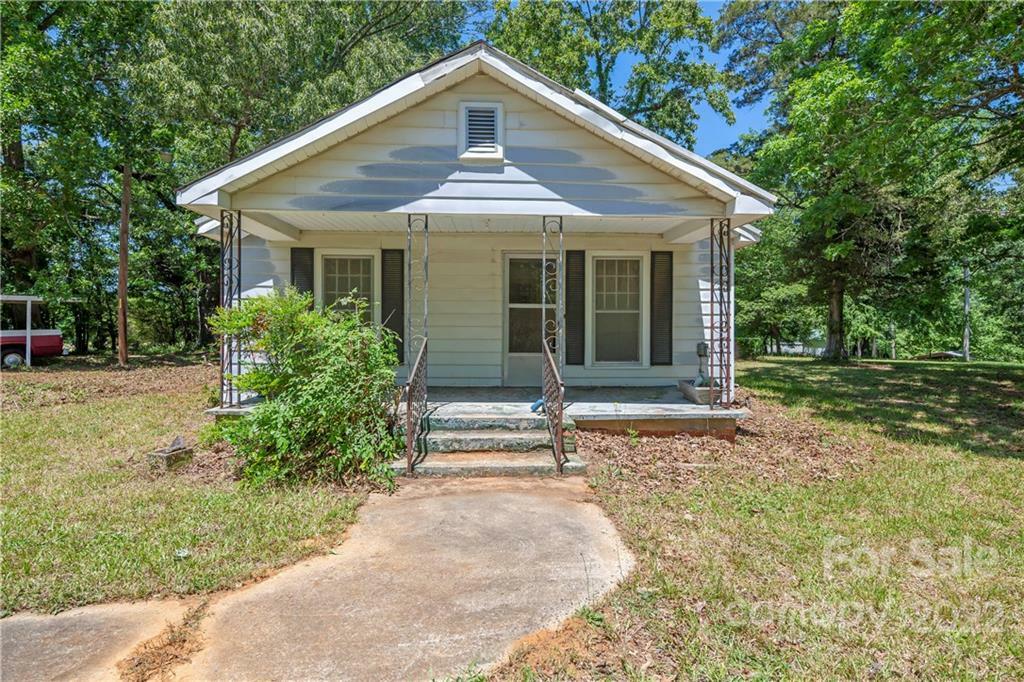 Property Photo:  4710 Old Waxhaw Monroe Road  NC 28112 