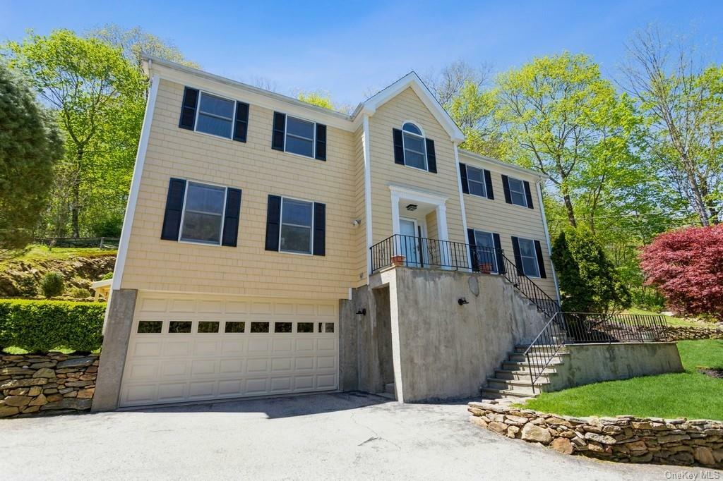 Property Photo:  370 Bear Ridge Road  NY 10570 